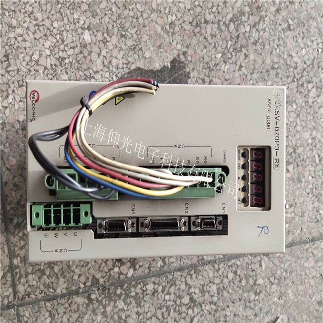 東榮伺服驅(qū)動(dòng)器VLNBX-035P3-ABM上電無顯示 過壓維修