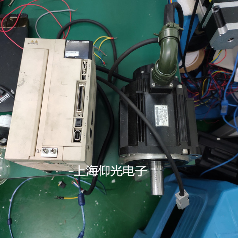 蘇州安川SGDM系列伺服器報A00/A02報警代碼維修中心仰光電子