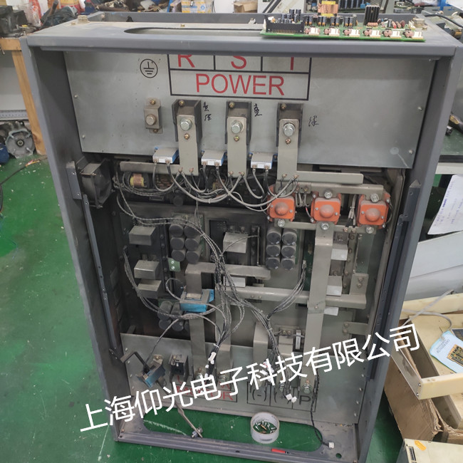 四方變頻器維修,313KVA變頻器炸機(jī)短路故障修理經(jīng)驗