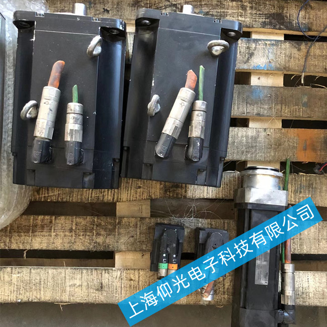 米勒沖版機(jī)貝加萊伺服電機(jī)維修8LSA34.R0040D218-0報(bào)警7017維修